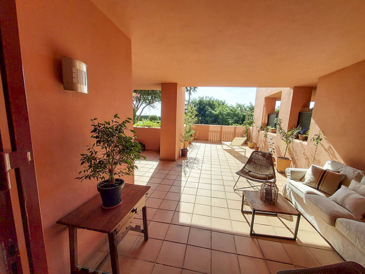 2 Bed Apartment for sale in La Duquesa Costa Del Sol, Málaga, Spain