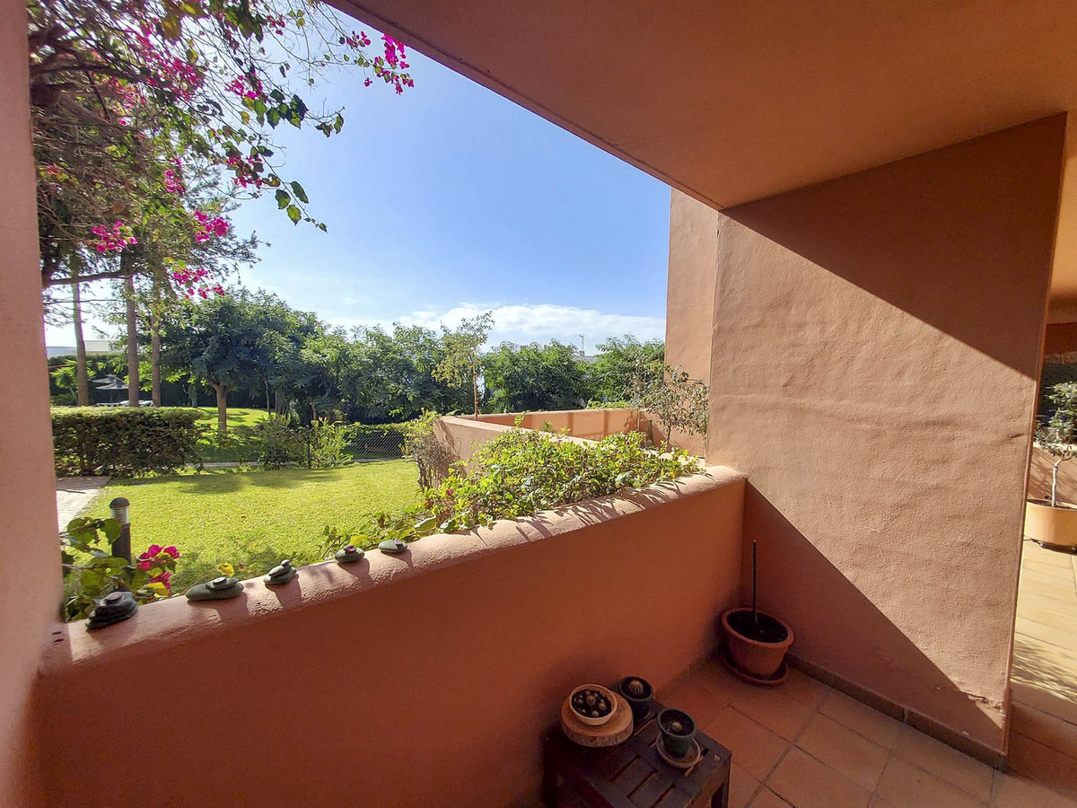 2 Bed Apartment for sale in La Duquesa Costa Del Sol, Málaga, Spain