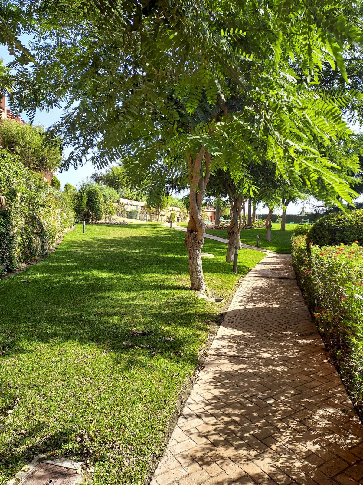 2 Bed Apartment for sale in La Duquesa Costa Del Sol, Málaga, Spain