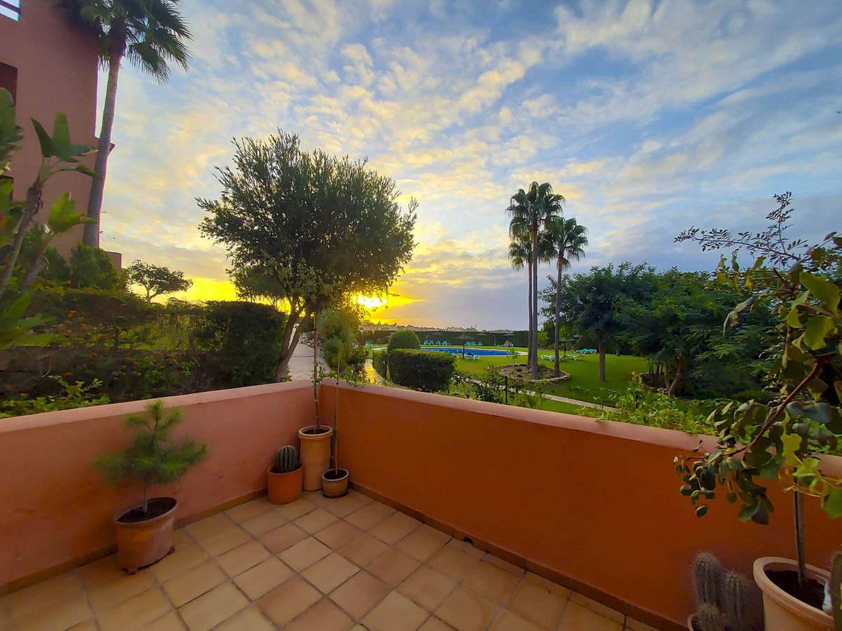 2 Bed Apartment for sale in La Duquesa Costa Del Sol, Málaga, Spain