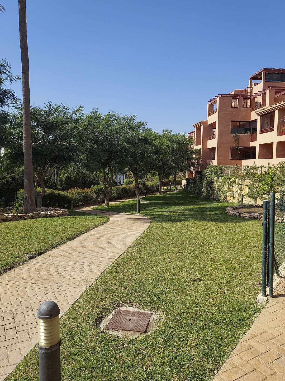2 Bed Apartment for sale in La Duquesa Costa Del Sol, Málaga, Spain