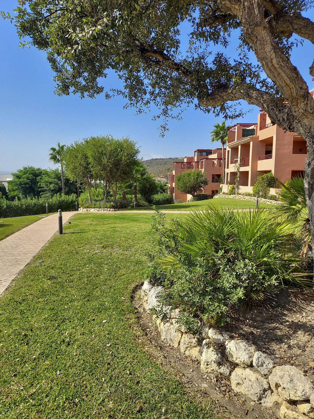 2 Bed Apartment for sale in La Duquesa Costa Del Sol, Málaga, Spain