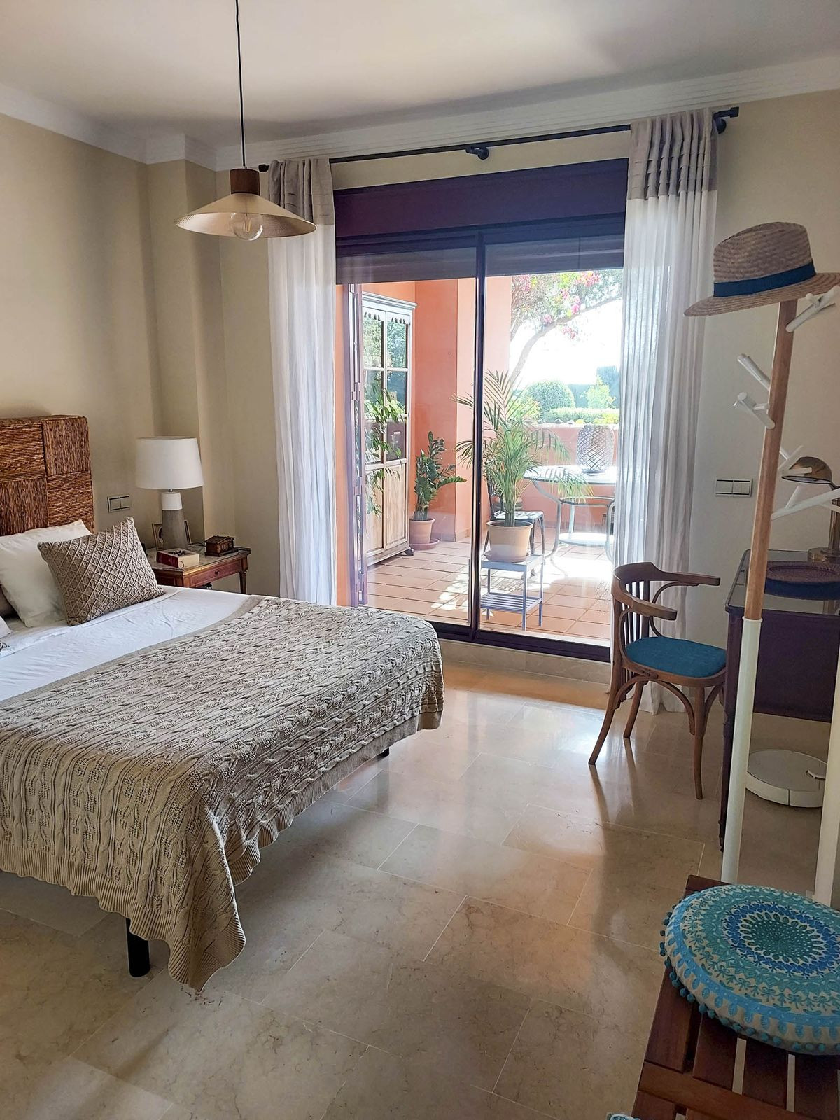 2 Bed Apartment for sale in La Duquesa Costa Del Sol, Málaga, Spain