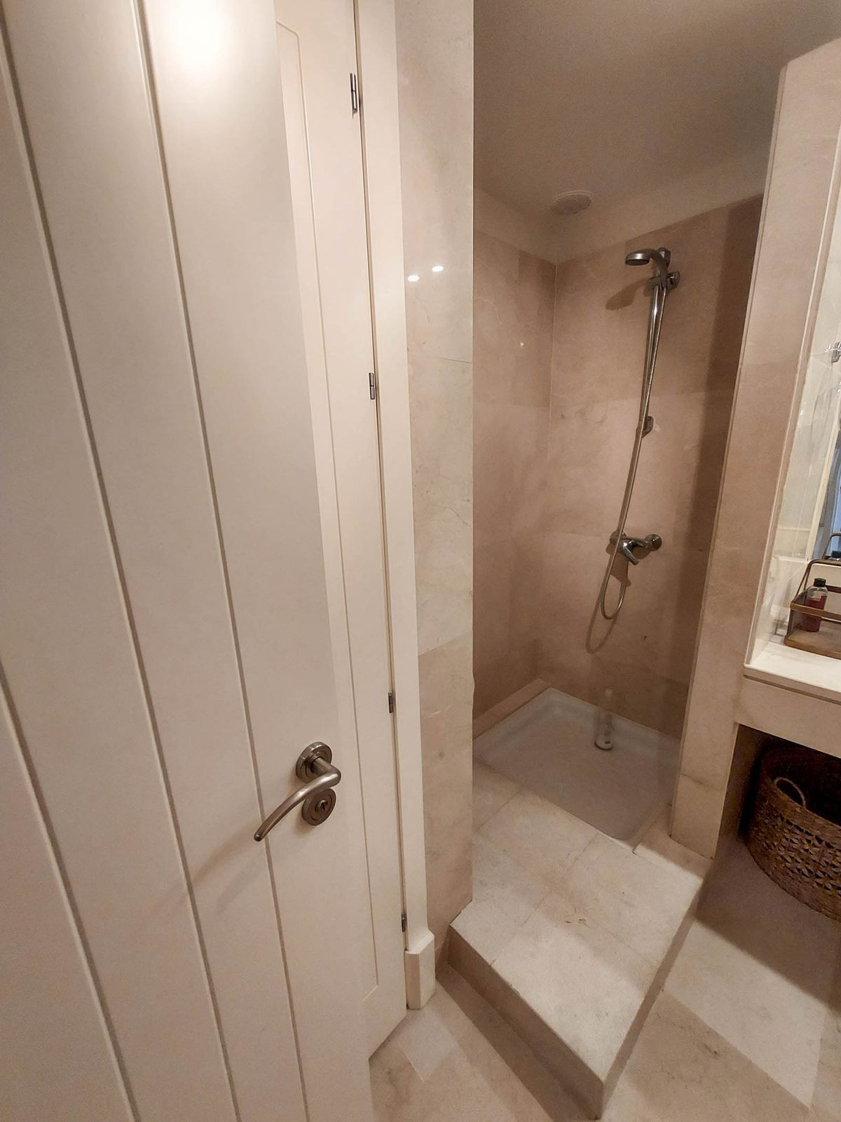 2 Bed Apartment for sale in La Duquesa Costa Del Sol, Málaga, Spain
