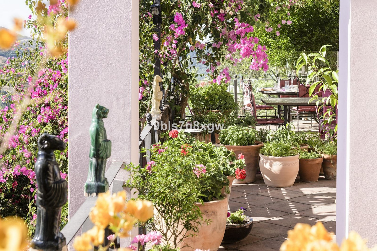 9 Bed Townhouse for sale in Gaucín Costa Del Sol, Málaga, Spain