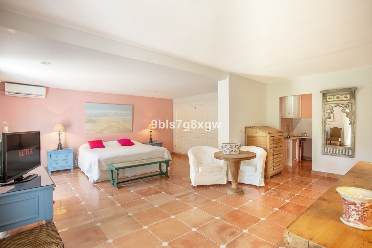 9 Bed Townhouse for sale in Gaucín Costa Del Sol, Málaga, Spain