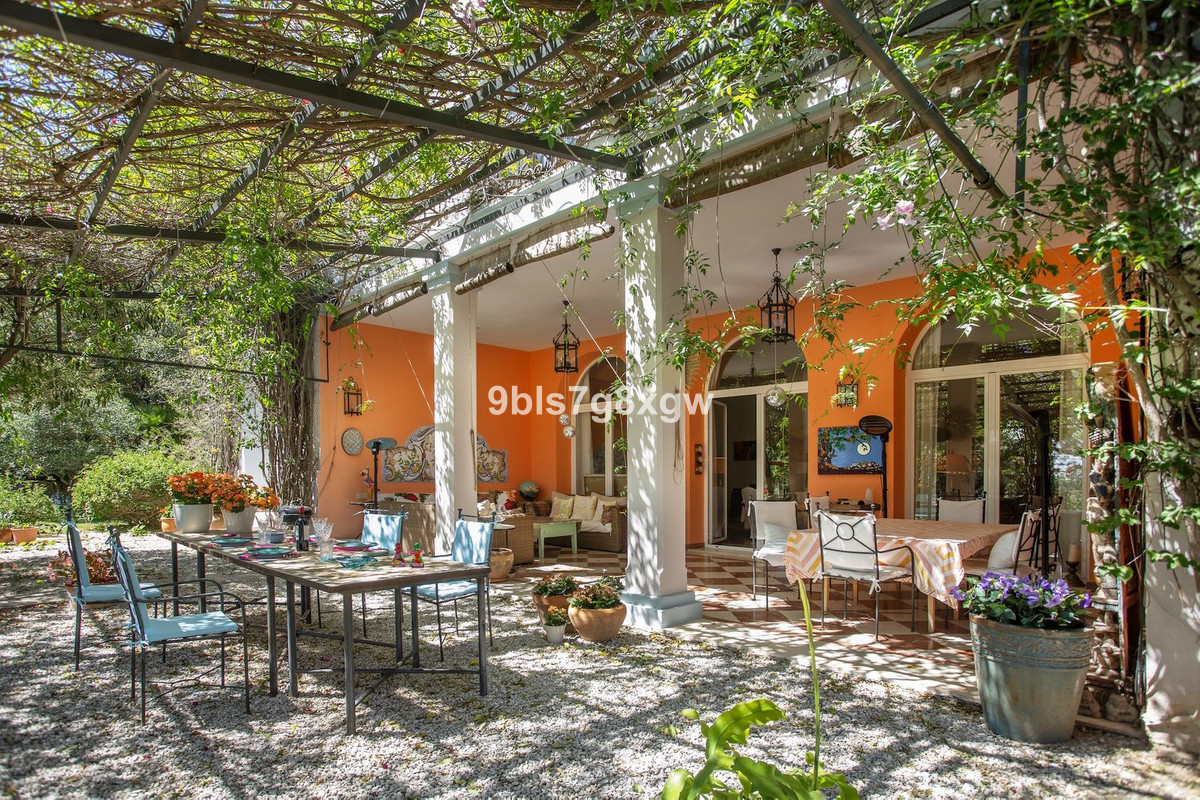 9 Bed Townhouse for sale in Gaucín Costa Del Sol, Málaga, Spain