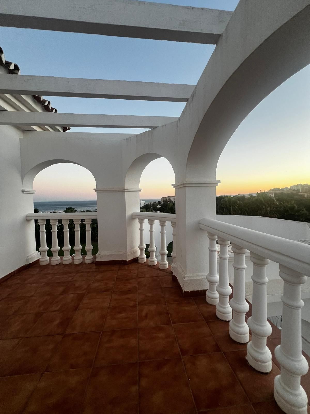 Se vende Villa - Chalet de 5 dormitorios en Costa Del Sol, Málaga, España