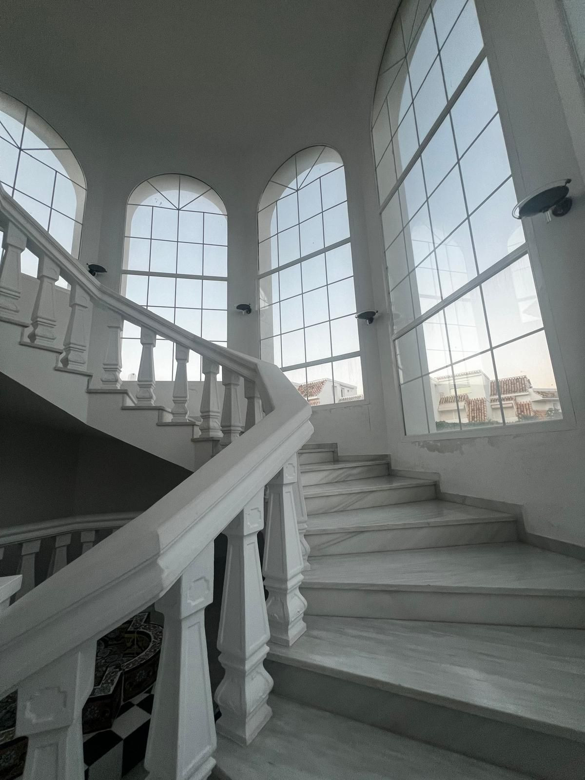 Se vende Villa - Chalet de 5 dormitorios en Costa Del Sol, Málaga, España