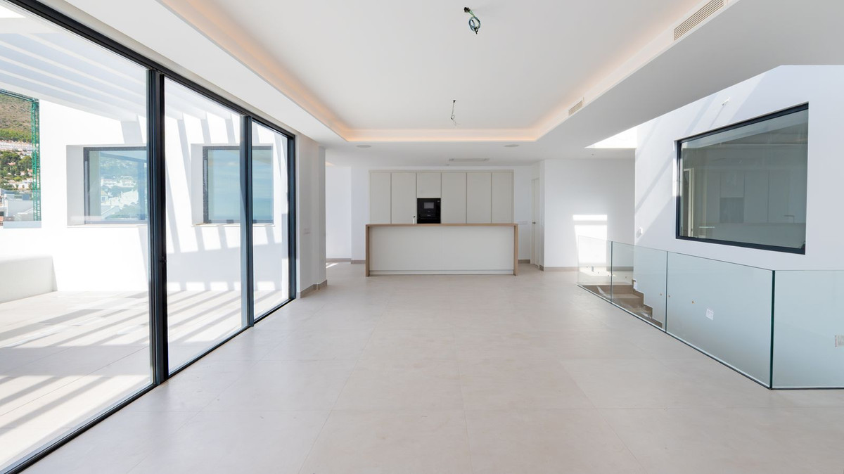 Se vende Villa - Chalet de 4 dormitorios en Costa Del Sol, Málaga, España
