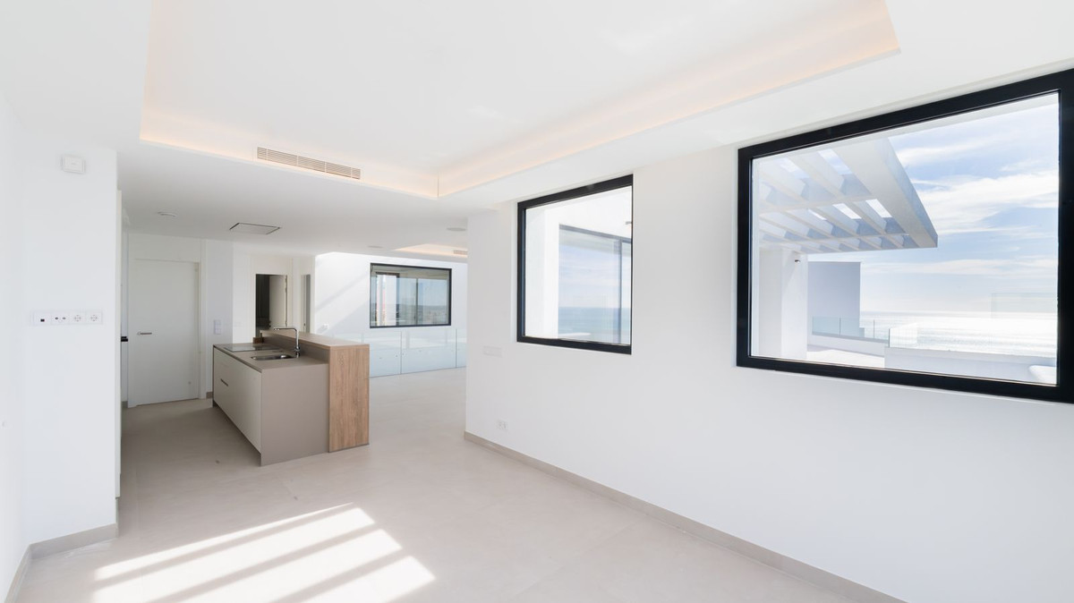 Se vende Villa - Chalet de 4 dormitorios en Costa Del Sol, Málaga, España
