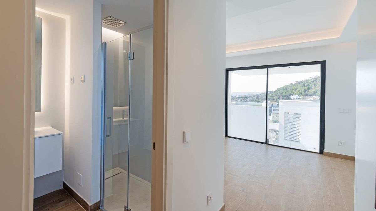 Se vende Villa - Chalet de 4 dormitorios en Costa Del Sol, Málaga, España