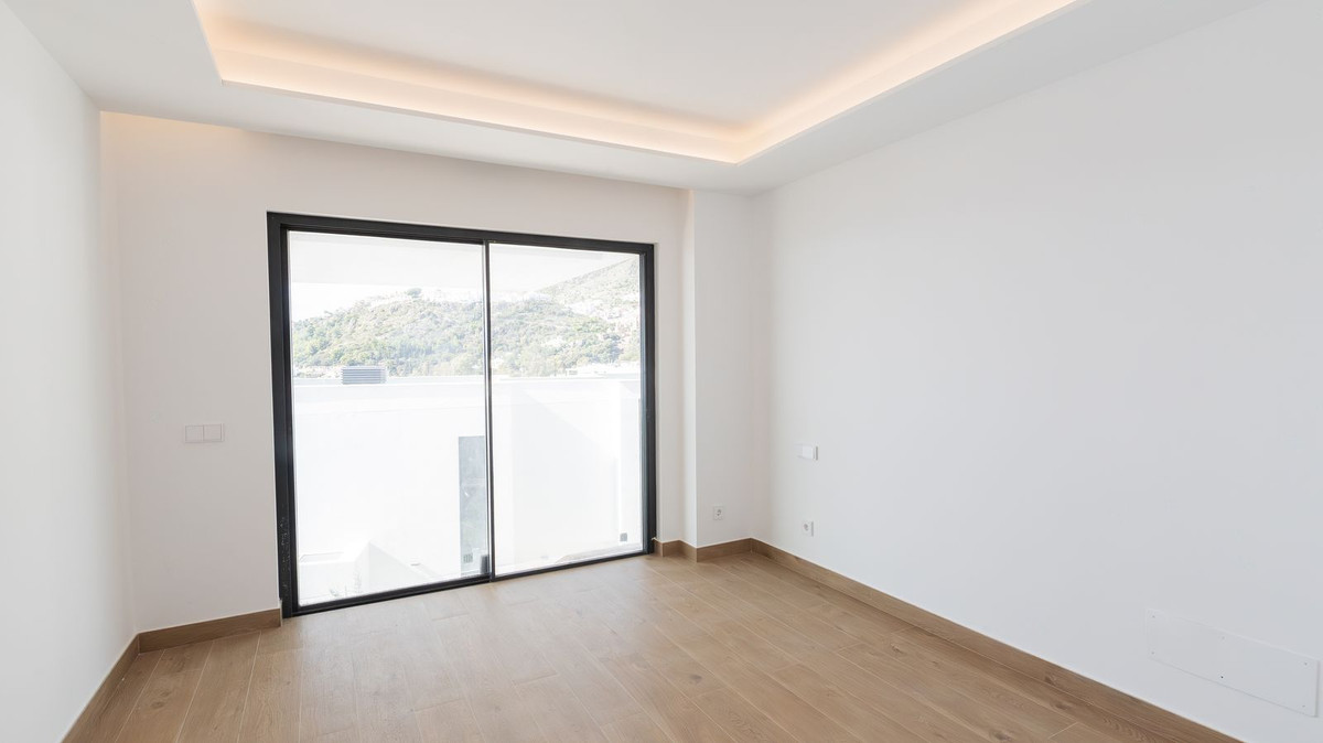 Se vende Villa - Chalet de 4 dormitorios en Costa Del Sol, Málaga, España