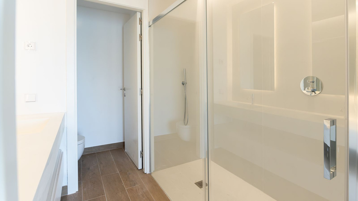 Se vende Villa - Chalet de 4 dormitorios en Costa Del Sol, Málaga, España