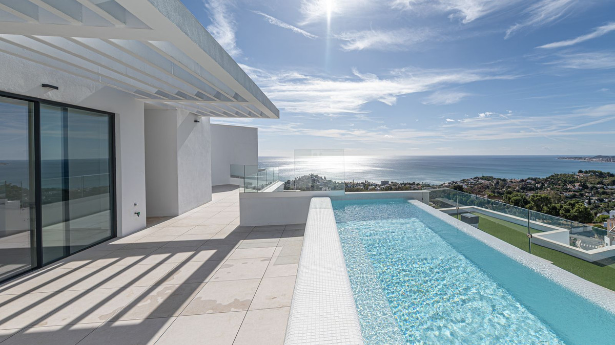 Se vende Villa - Chalet de 4 dormitorios en Costa Del Sol, Málaga, España