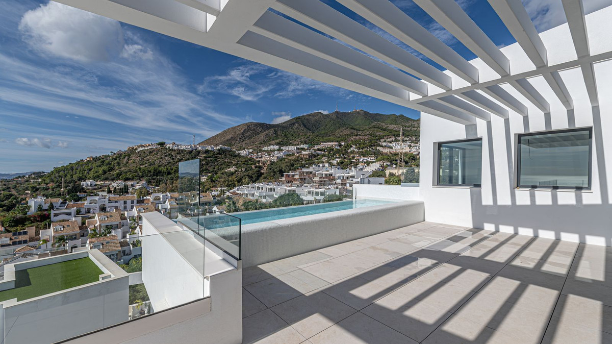 Se vende Villa - Chalet de 4 dormitorios en Costa Del Sol, Málaga, España