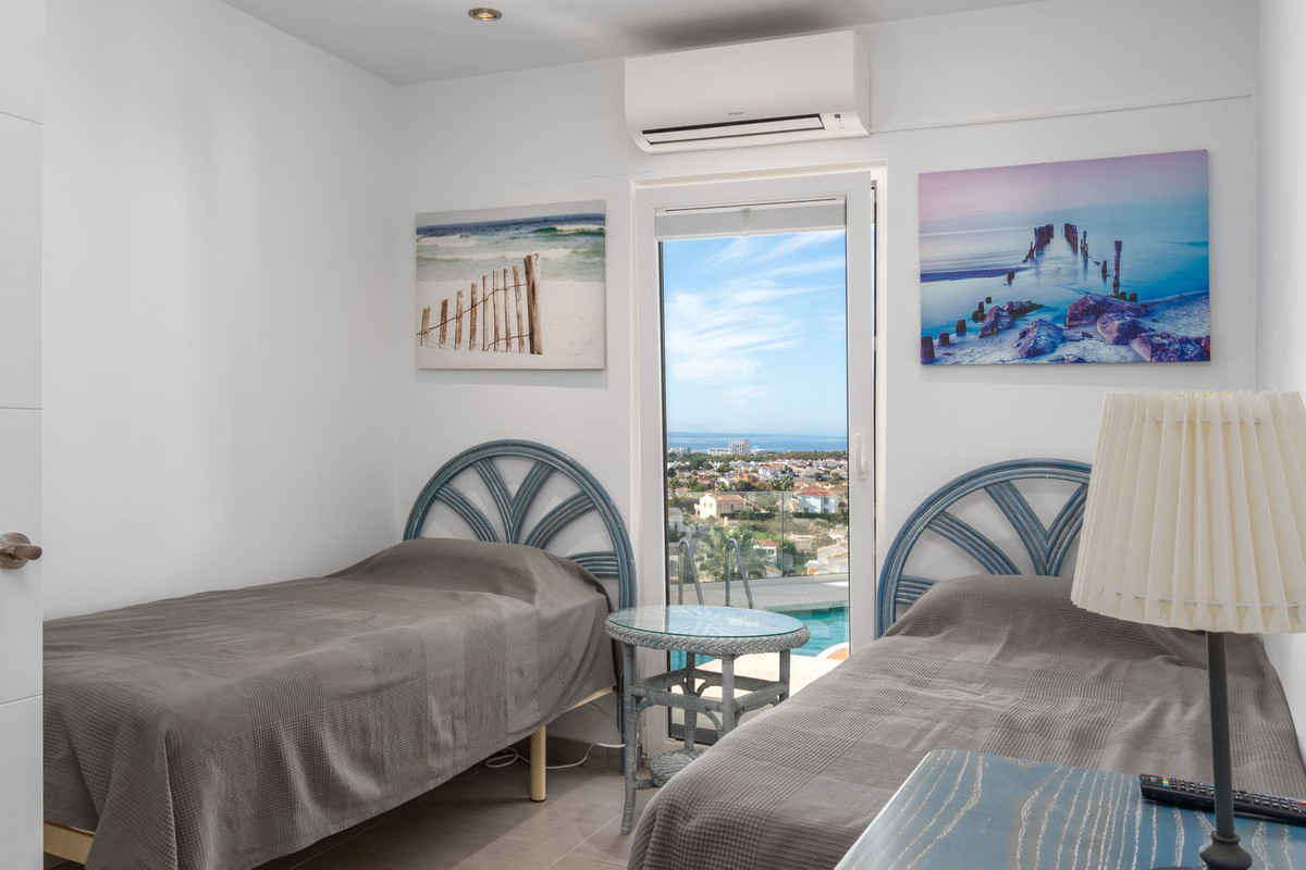 5 Bed Townhouse for sale in Riviera Del Sol Costa Del Sol, Málaga, Spain