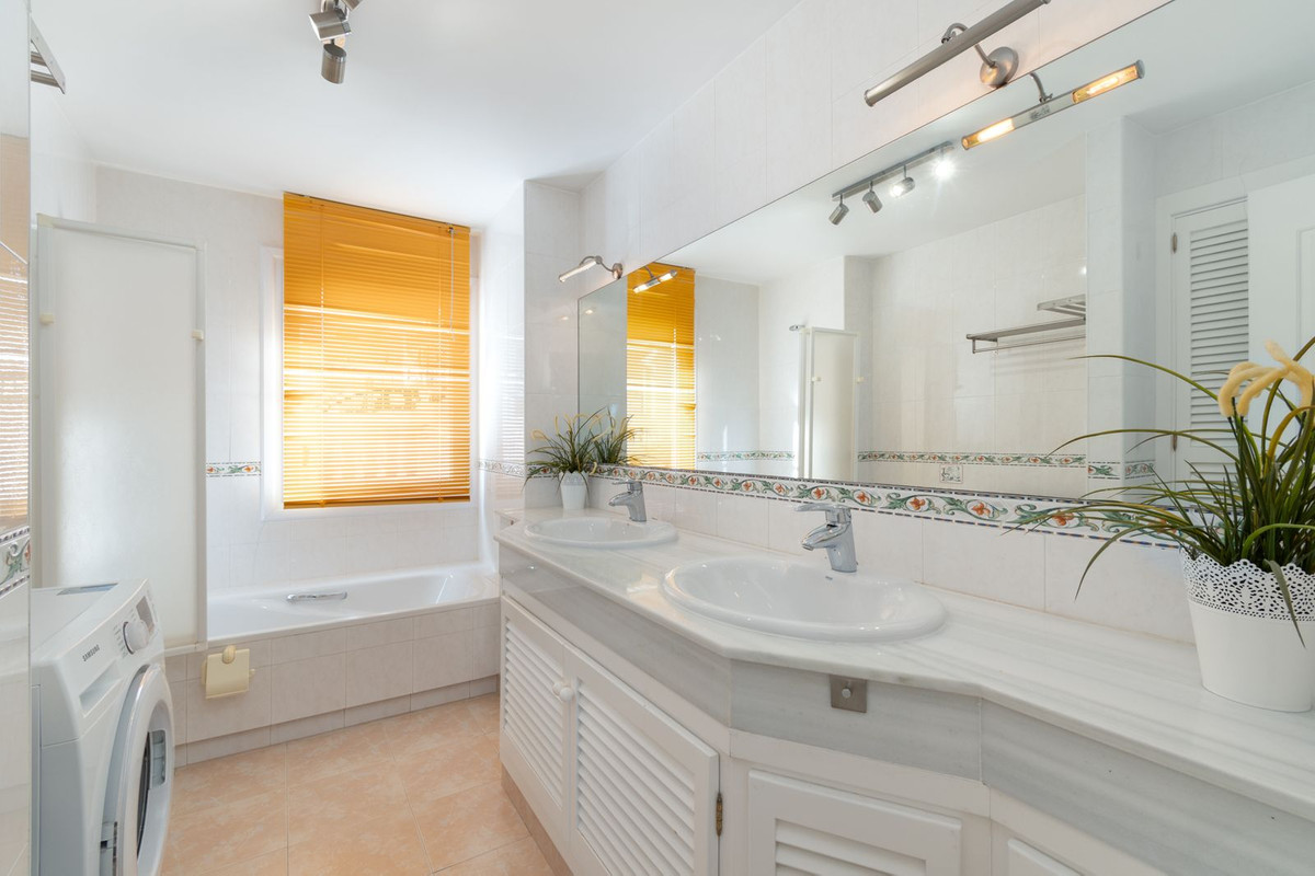 5 Bed Townhouse for sale in Riviera Del Sol Costa Del Sol, Málaga, Spain