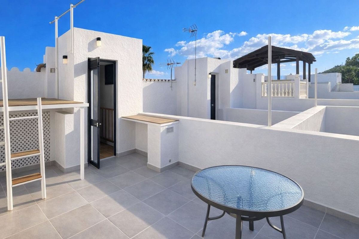 Se vende Adosada de 1 dormitorios en Costa Del Sol, Málaga, España
