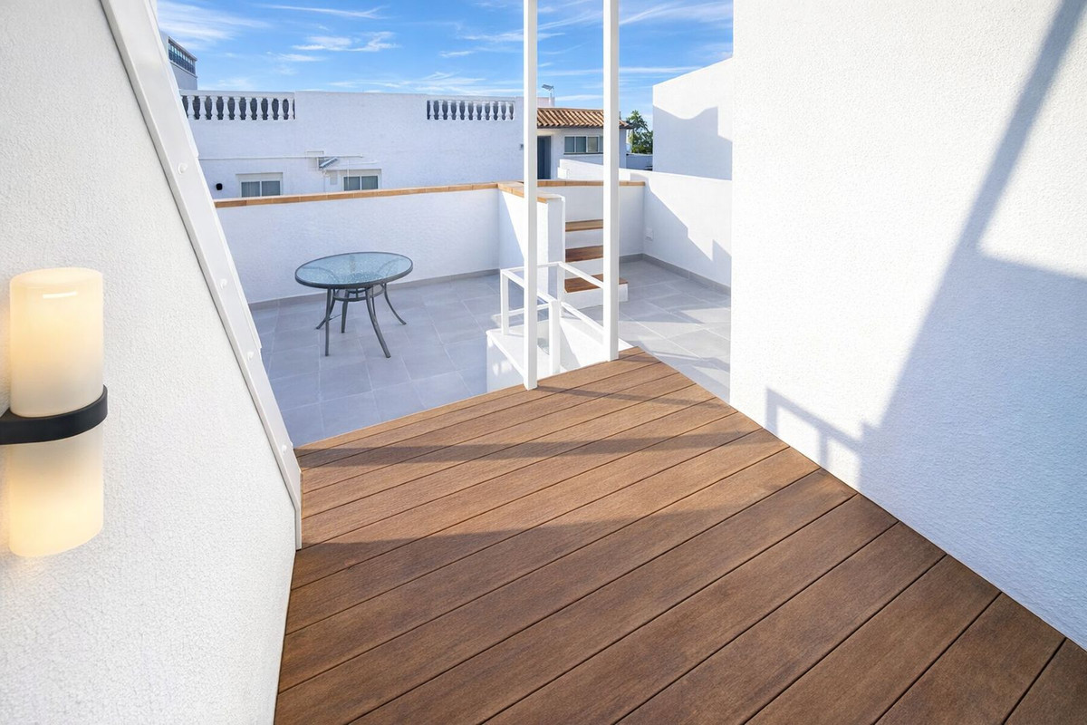 Se vende Adosada de 1 dormitorios en Costa Del Sol, Málaga, España