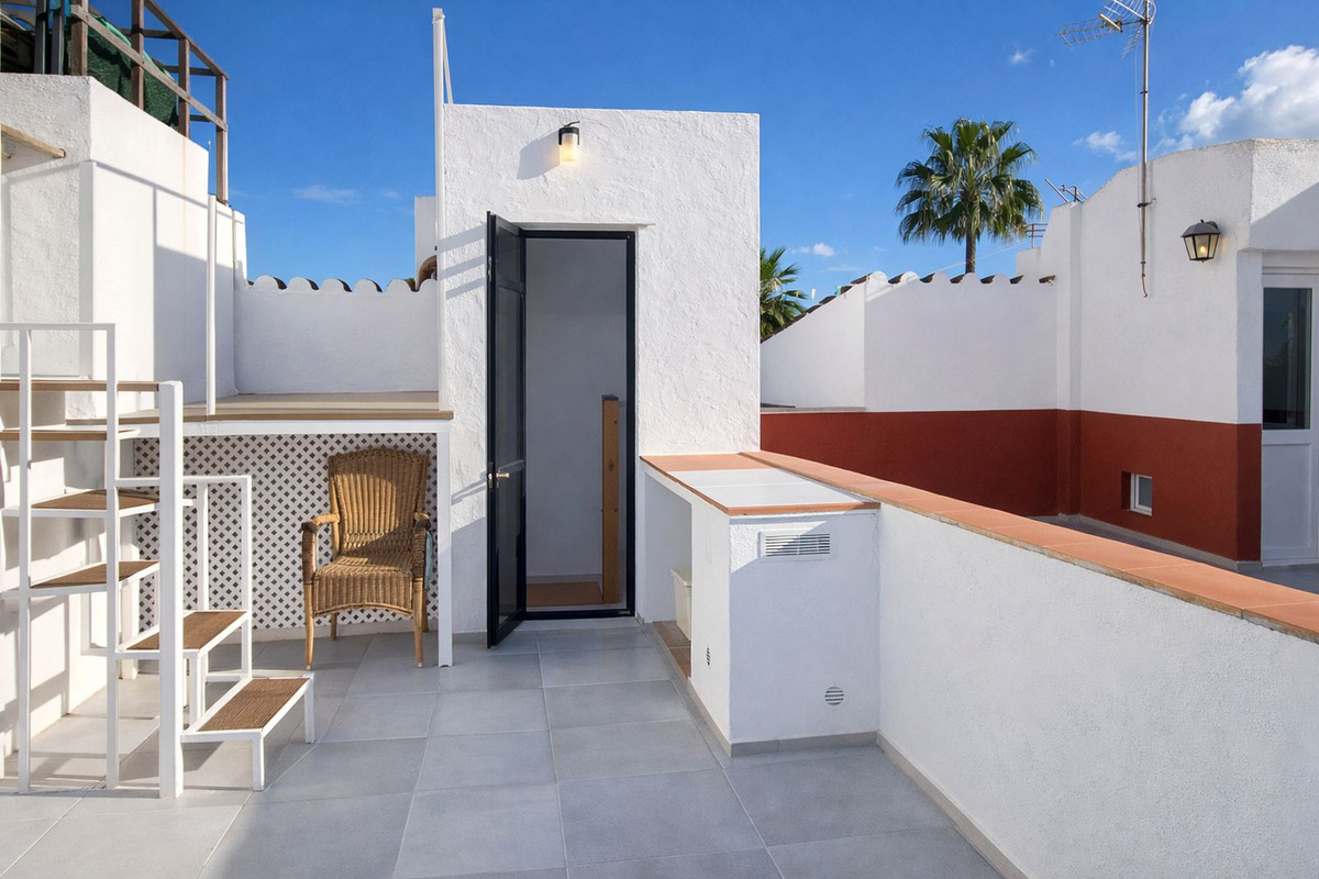 Se vende Adosada de 1 dormitorios en Costa Del Sol, Málaga, España