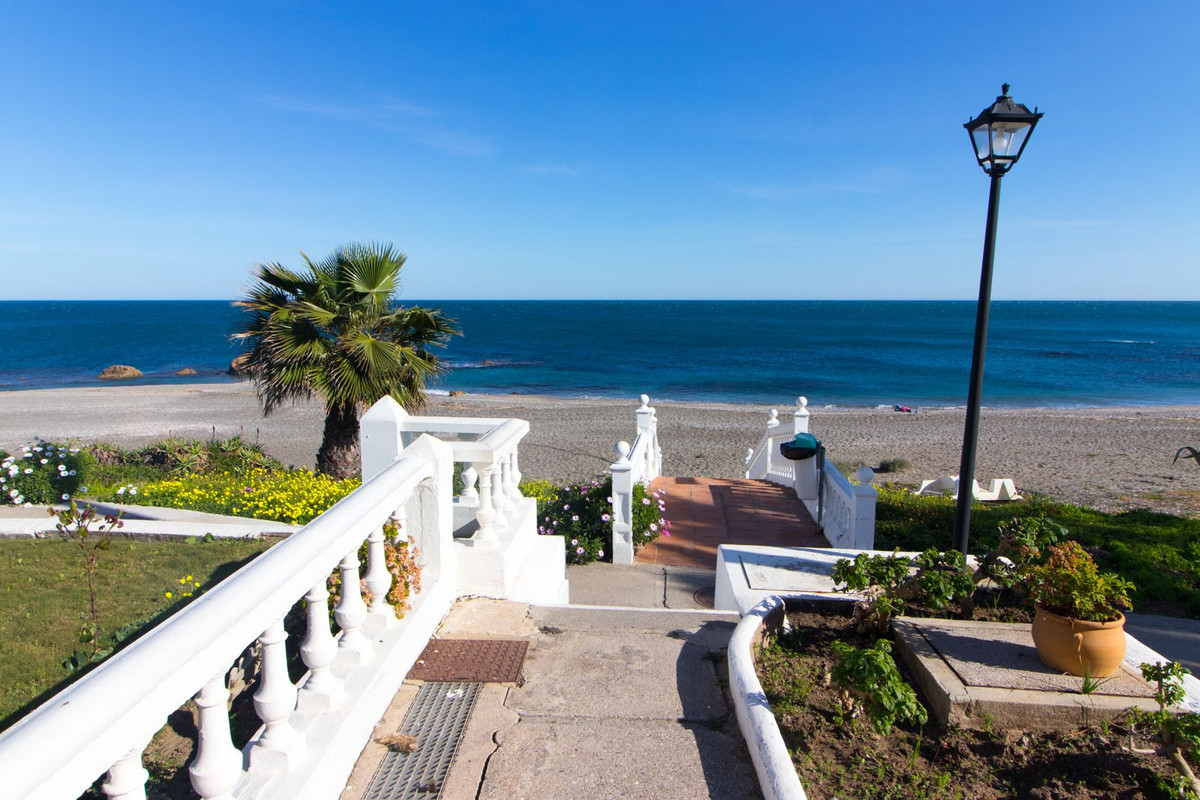 Se vende Adosada de 1 dormitorios en Costa Del Sol, Málaga, España