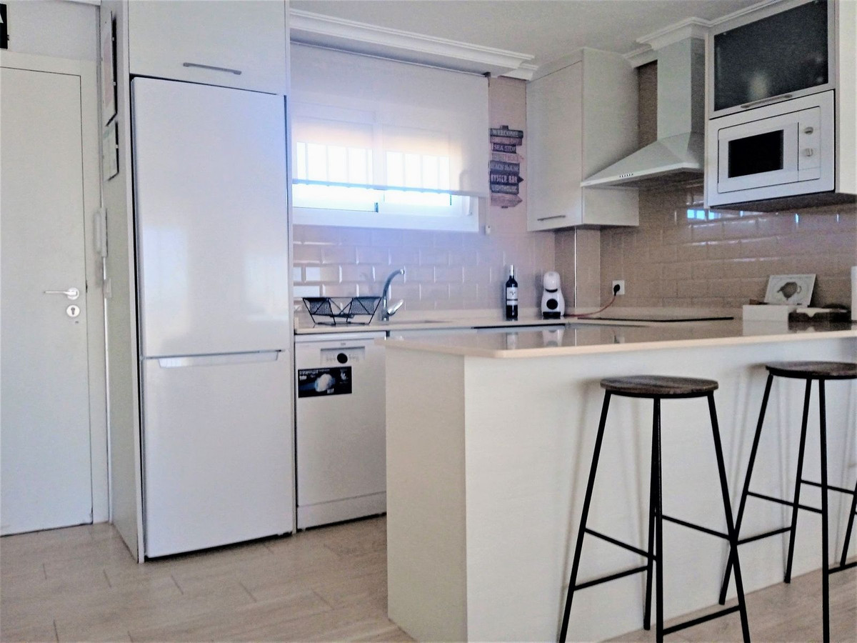 Se vende Apartamento Planta Media de 3 dormitorios en Costa Blanca, Alicante, España