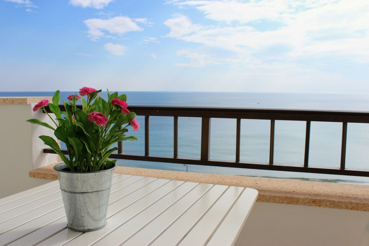 Se vende Apartamento Planta Media de 3 dormitorios en Costa Blanca, Alicante, España