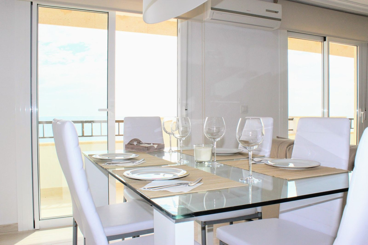 Se vende Apartamento Planta Media de 3 dormitorios en Costa Blanca, Alicante, España