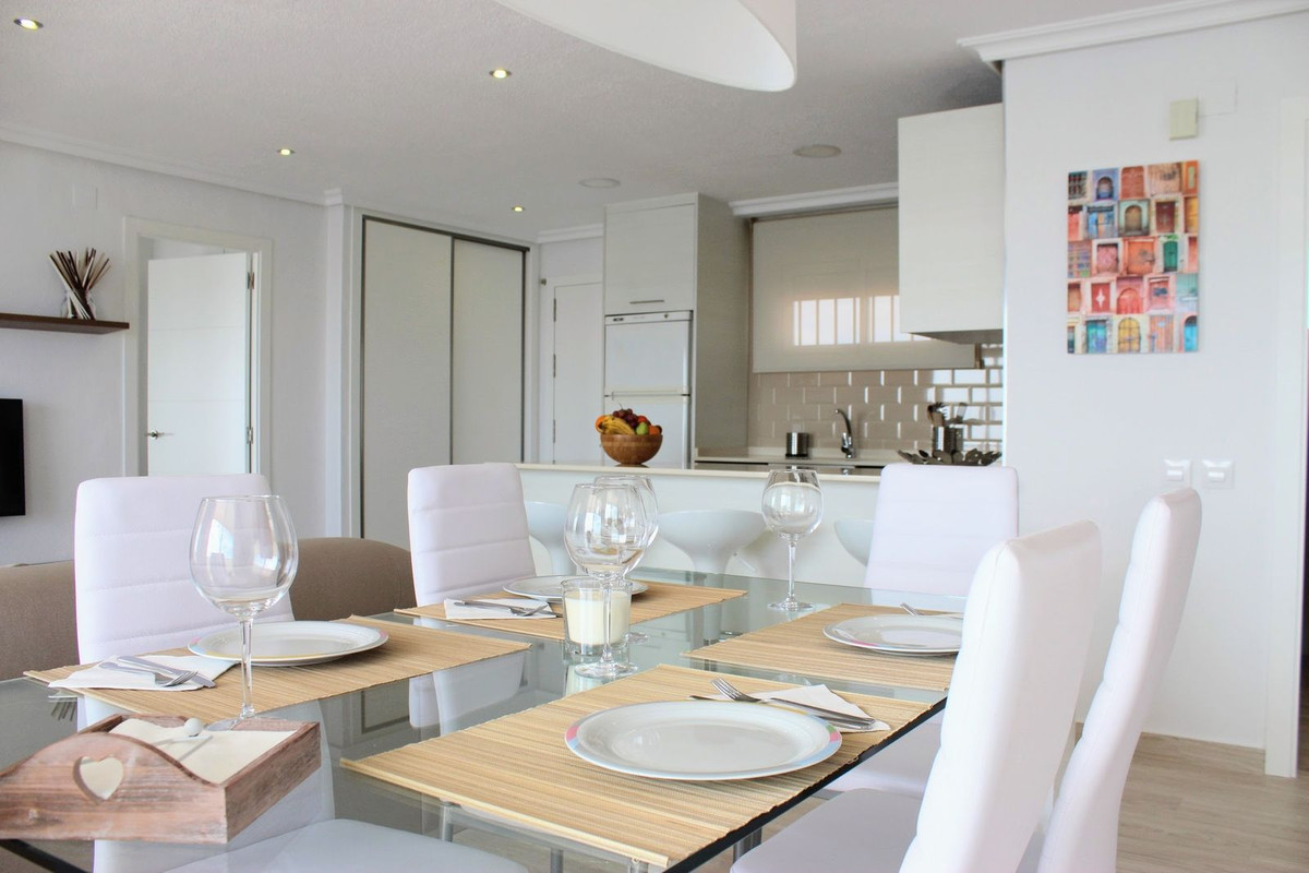 Se vende Apartamento Planta Media de 3 dormitorios en Costa Blanca, Alicante, España