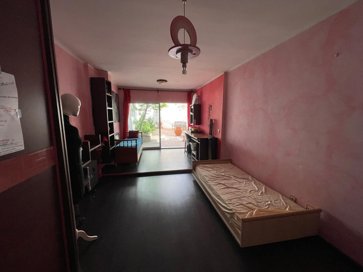 3 Bed Apartment for sale in Marbella Costa Del Sol, Málaga, Spain