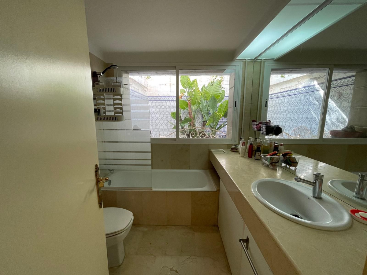 3 Bed Apartment for sale in Marbella Costa Del Sol, Málaga, Spain