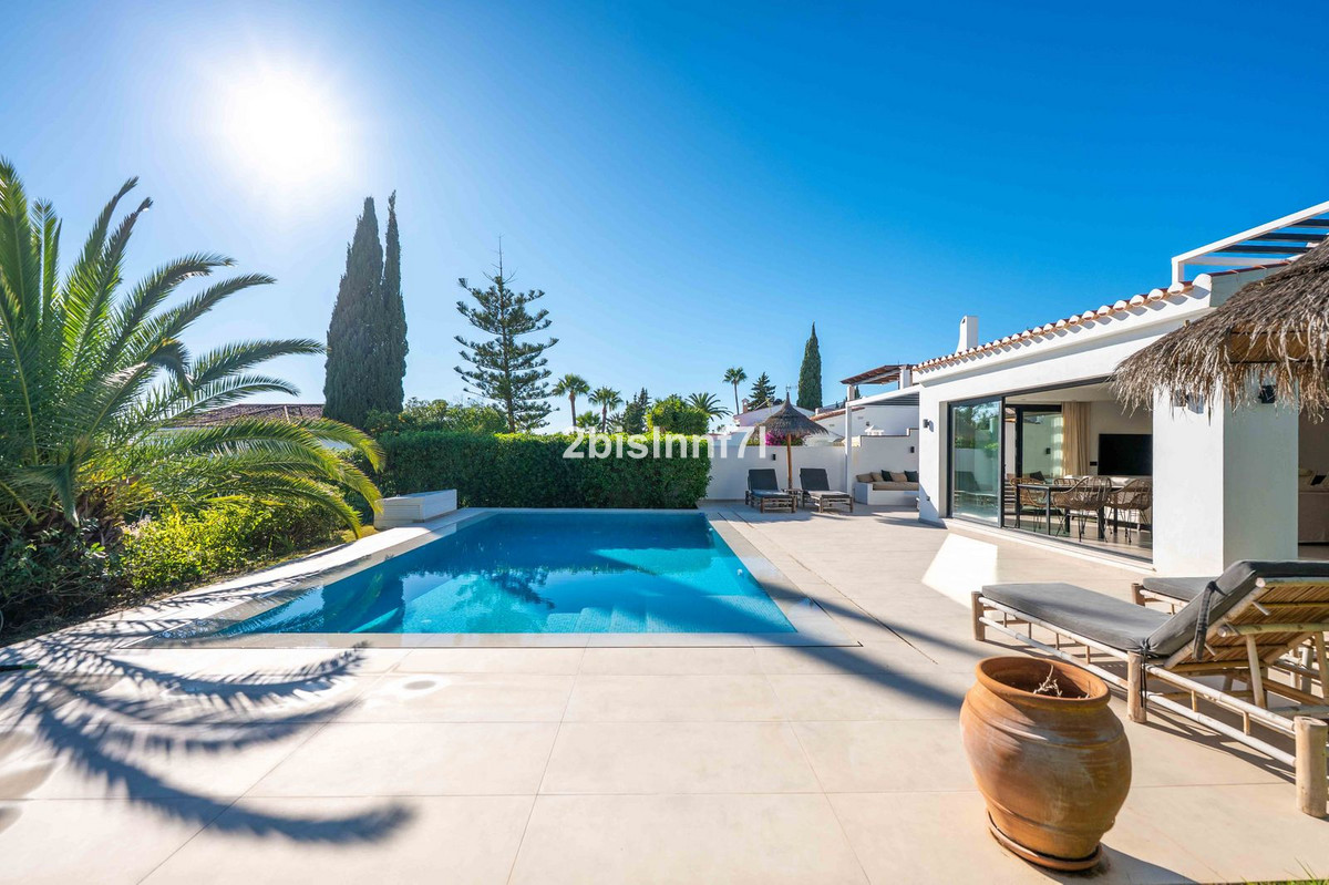 4 Bed Townhouse for sale in Elviria Costa Del Sol, Málaga, Spain