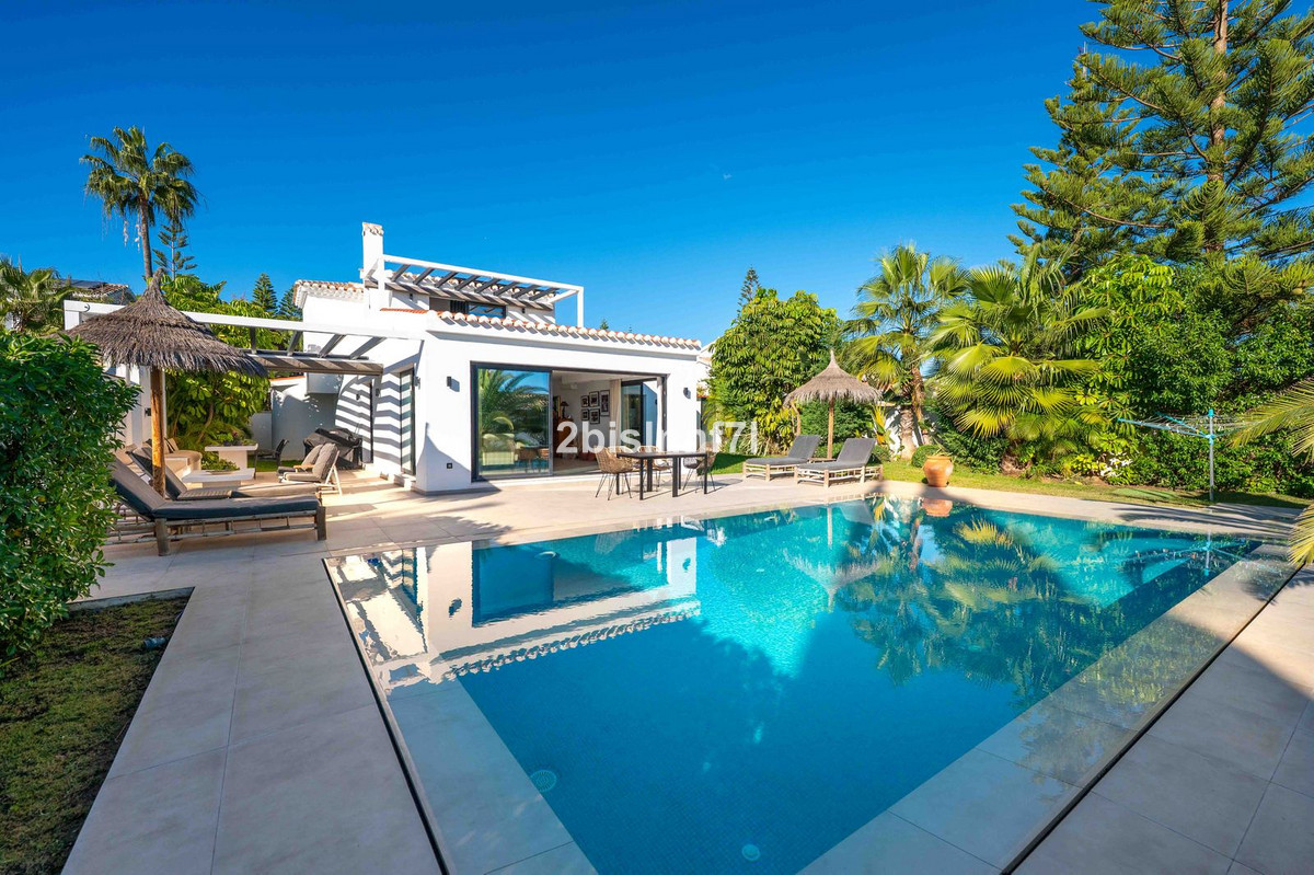 4 Bed Townhouse for sale in Elviria Costa Del Sol, Málaga, Spain
