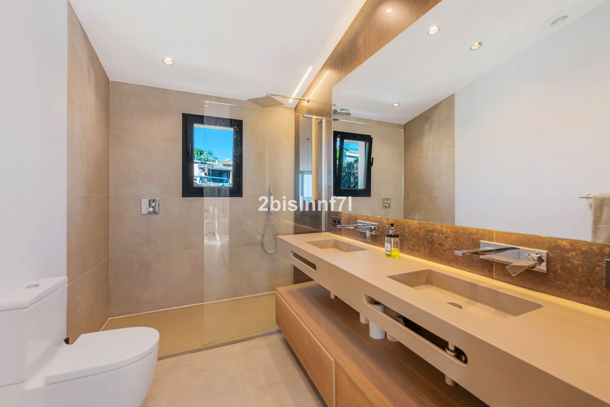 4 Bed Townhouse for sale in Elviria Costa Del Sol, Málaga, Spain