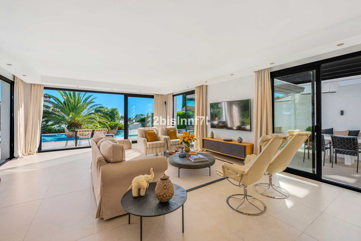 4 Bed Townhouse for sale in Elviria Costa Del Sol, Málaga, Spain