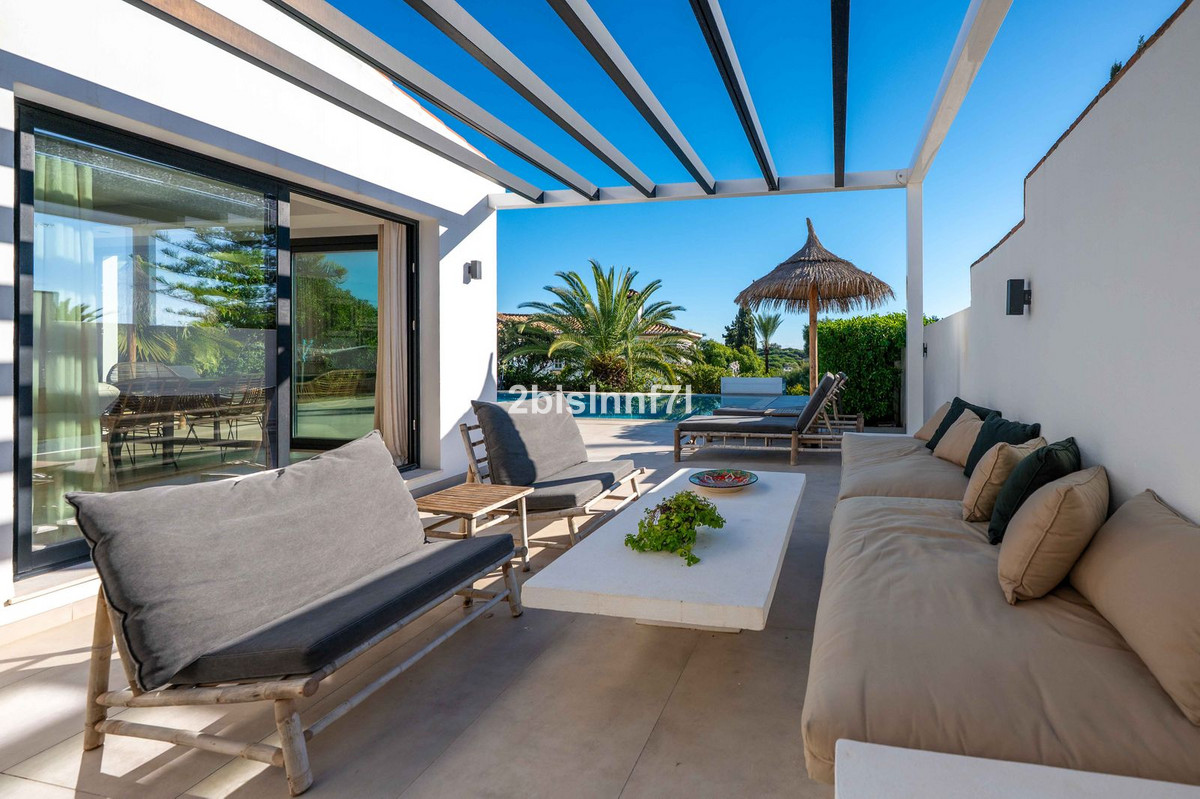4 Bed Townhouse for sale in Elviria Costa Del Sol, Málaga, Spain