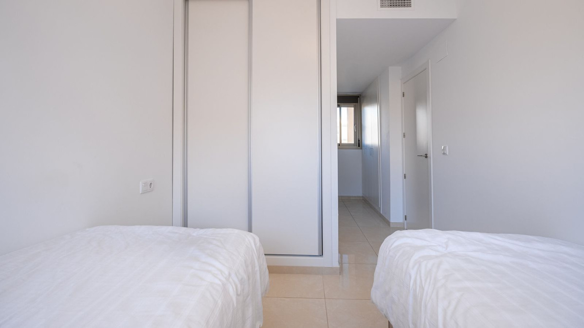Se vende Apartamento Planta Media de 2 dormitorios en Costa Blanca, Alicante, España