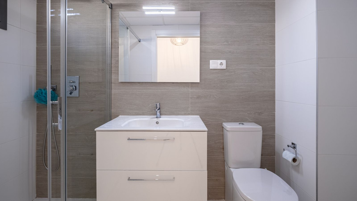 Se vende Apartamento Planta Media de 2 dormitorios en Costa Blanca, Alicante, España