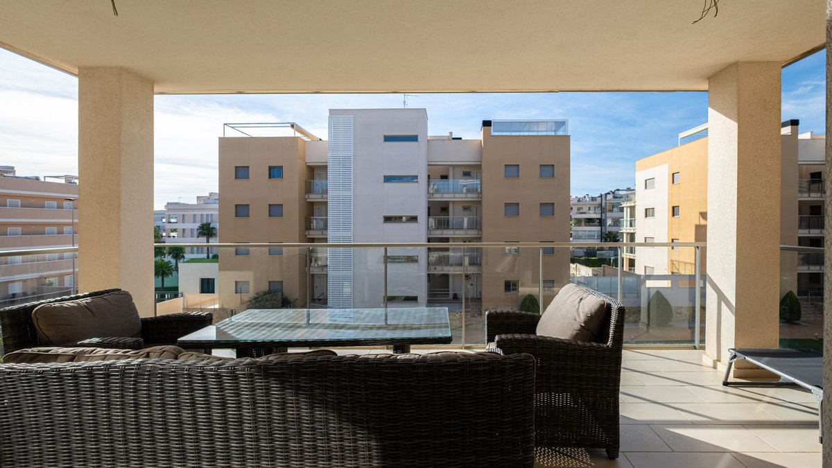 Se vende Apartamento Planta Media de 2 dormitorios en Costa Blanca, Alicante, España