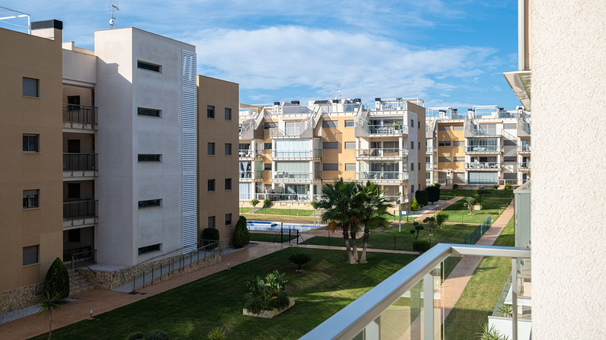 Se vende Apartamento Planta Media de 2 dormitorios en Costa Blanca, Alicante, España