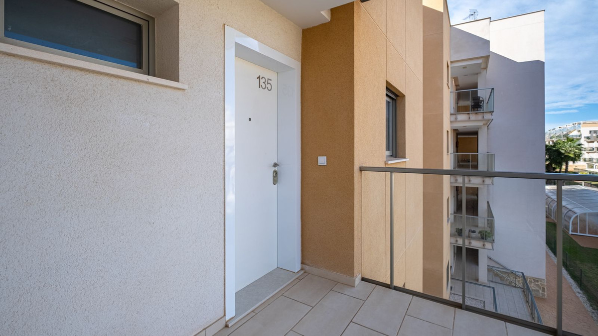 Se vende Apartamento Planta Media de 2 dormitorios en Costa Blanca, Alicante, España