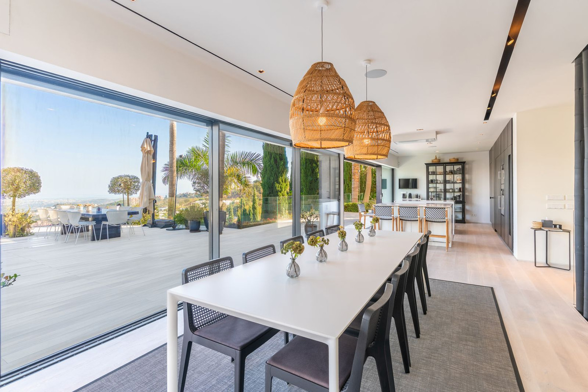 Se vende Villa - Chalet de 6 dormitorios en Costa Del Sol, Málaga, España