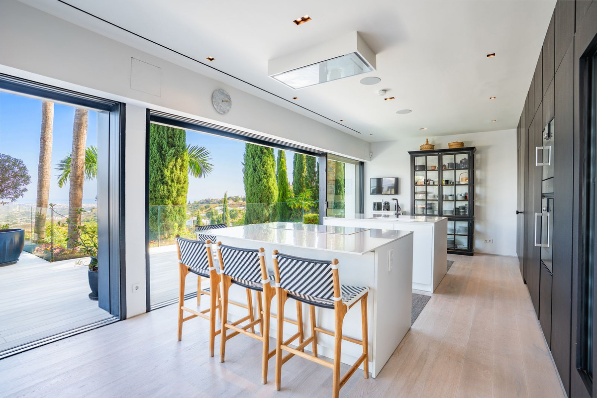 Se vende Villa - Chalet de 6 dormitorios en Costa Del Sol, Málaga, España