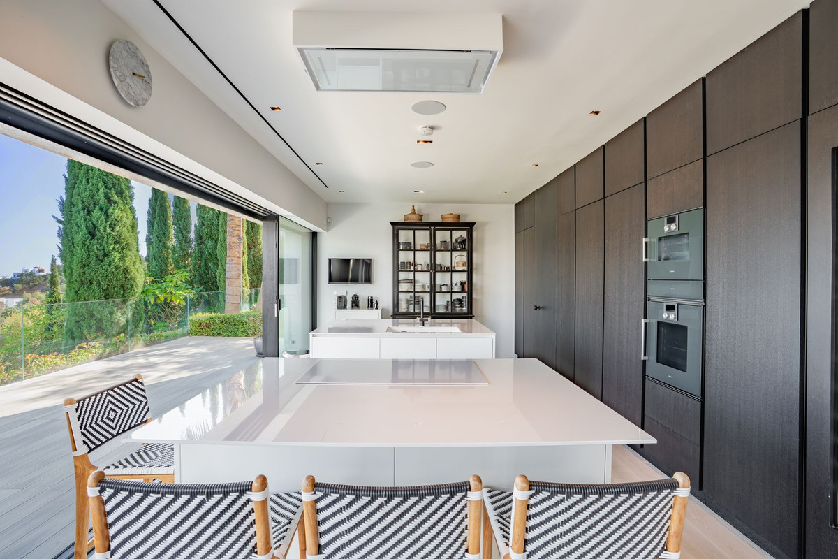 Se vende Villa - Chalet de 6 dormitorios en Costa Del Sol, Málaga, España