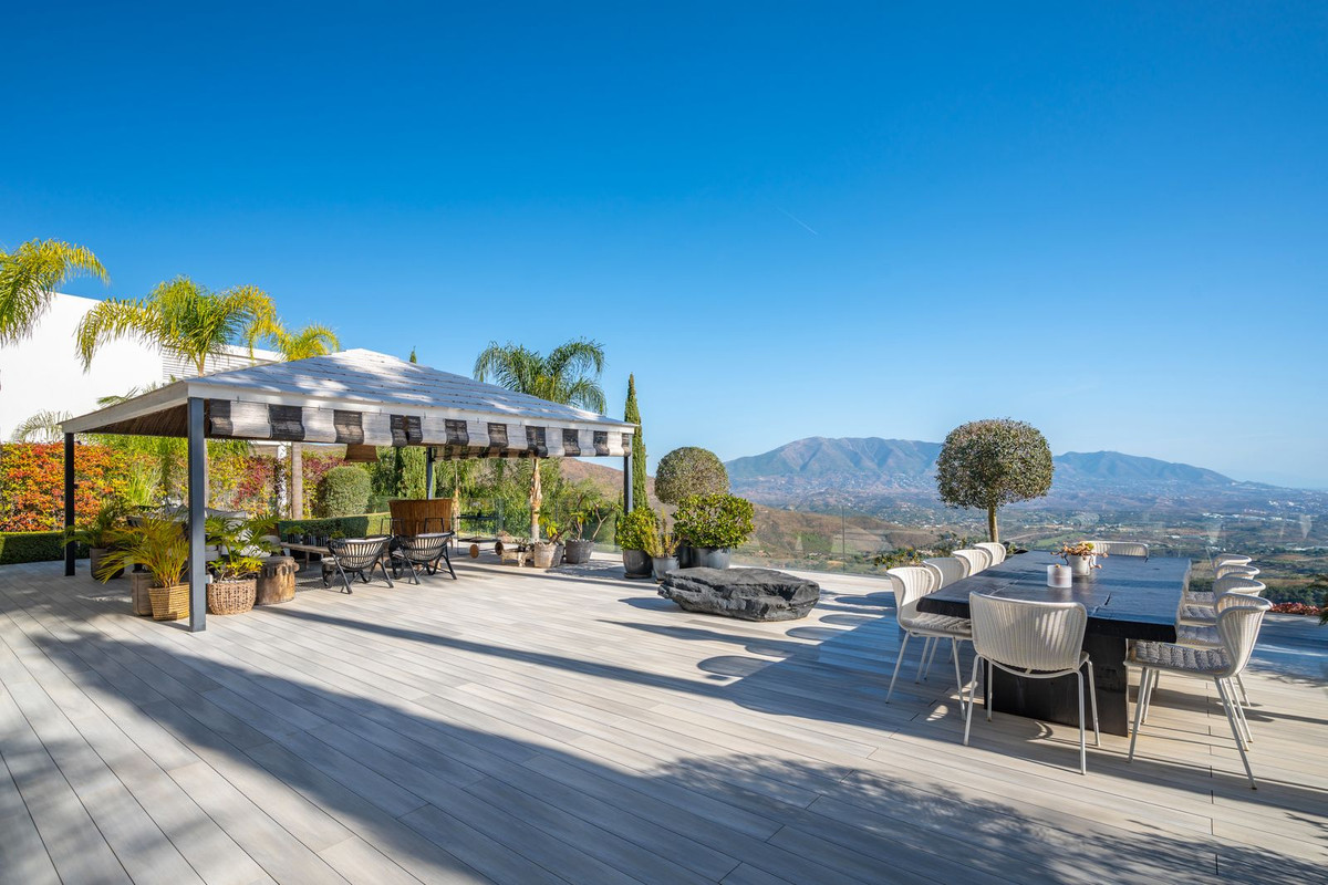 Se vende Villa - Chalet de 6 dormitorios en Costa Del Sol, Málaga, España
