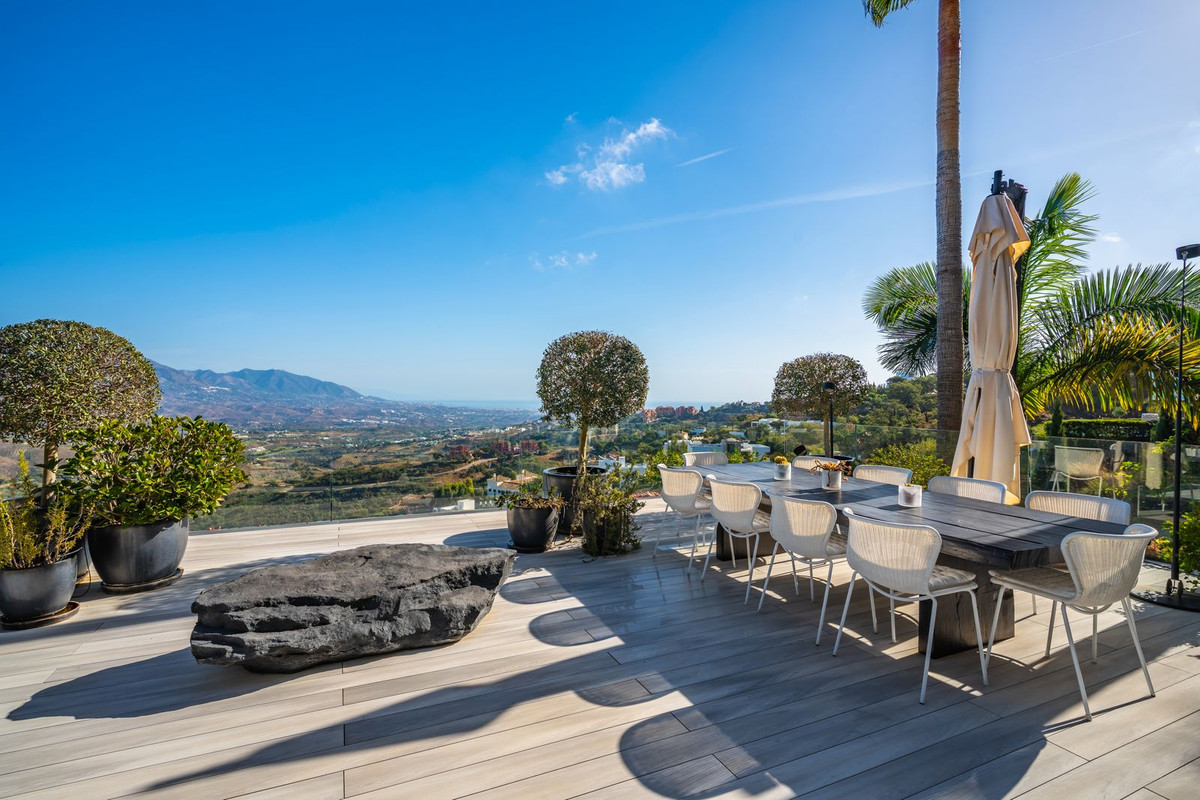 Se vende Villa - Chalet de 6 dormitorios en Costa Del Sol, Málaga, España