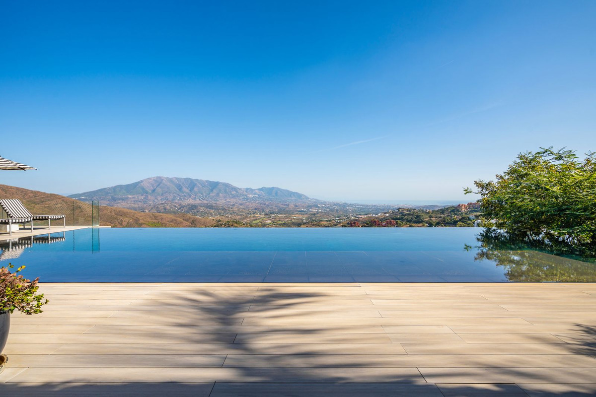 Se vende Villa - Chalet de 6 dormitorios en Costa Del Sol, Málaga, España