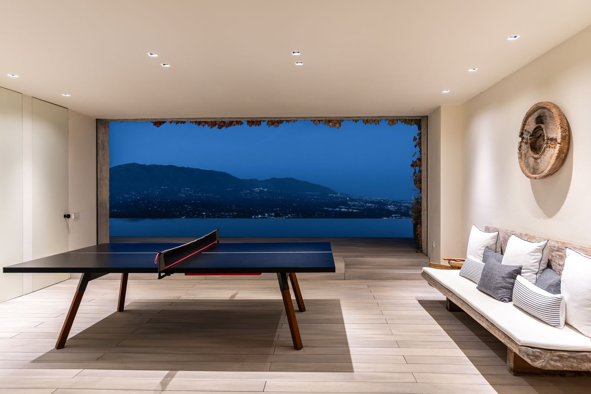 Se vende Villa - Chalet de 6 dormitorios en Costa Del Sol, Málaga, España