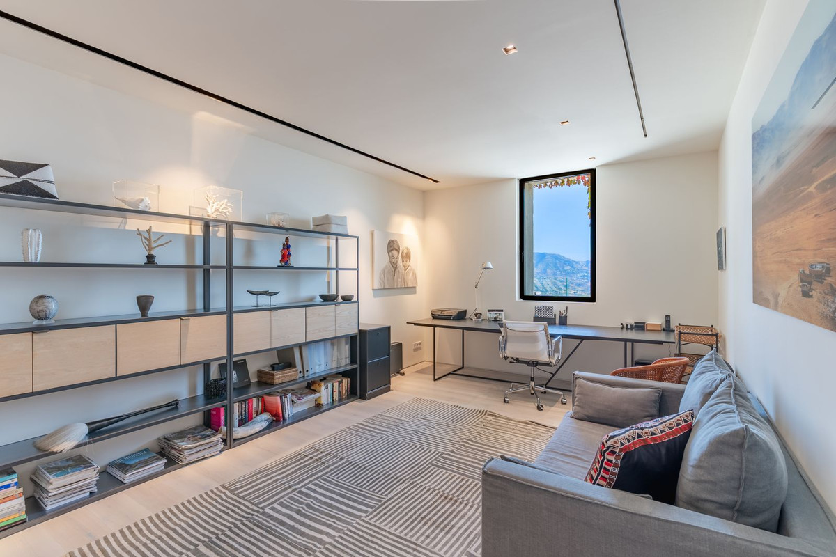 Se vende Villa - Chalet de 6 dormitorios en Costa Del Sol, Málaga, España